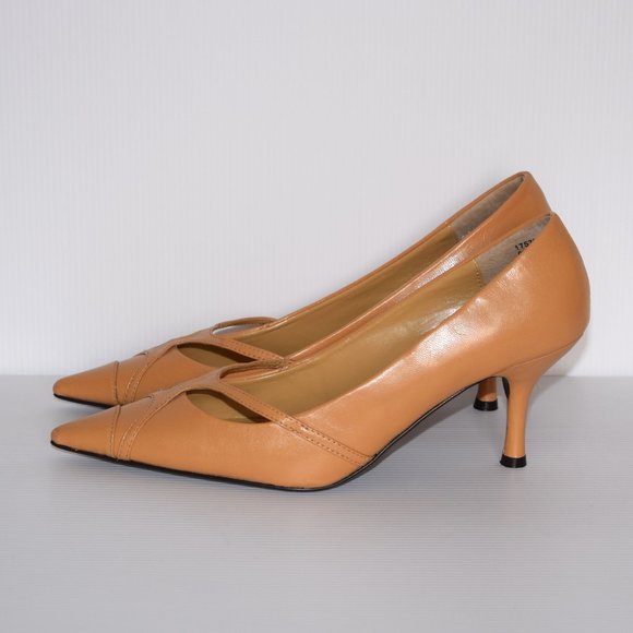 New Colin Stuart Tan Leather Pointed Toe Heels Pumps Size 7 - Picture 2 of 8